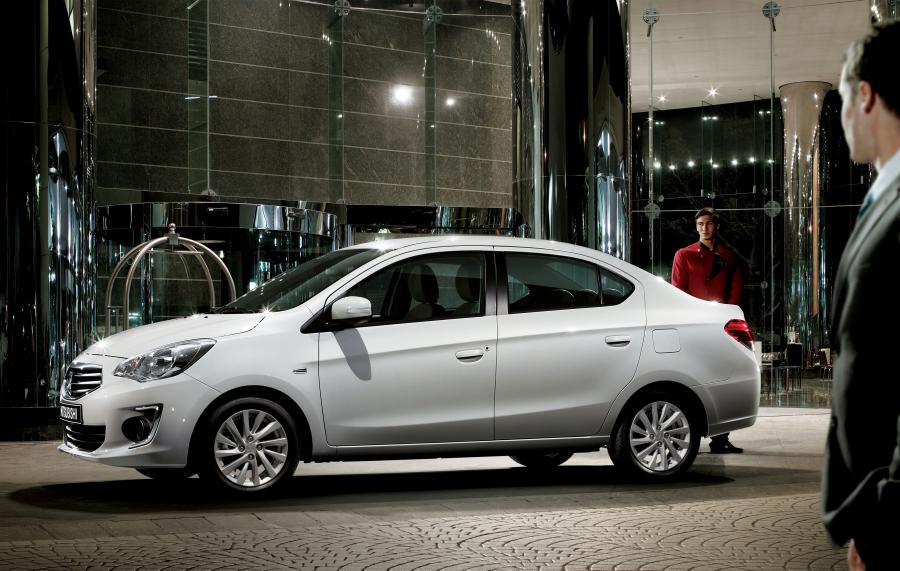  Mitsubishi Attrage 2015 года  (WW) (фото 10 из 19)